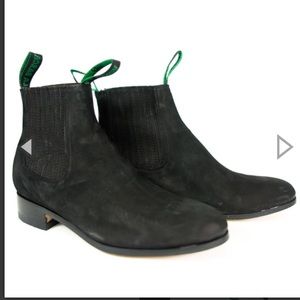 La Barca black boots. Size 25.5/9 women’s.